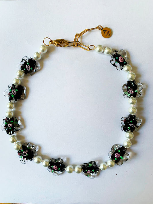 Collar flor negra